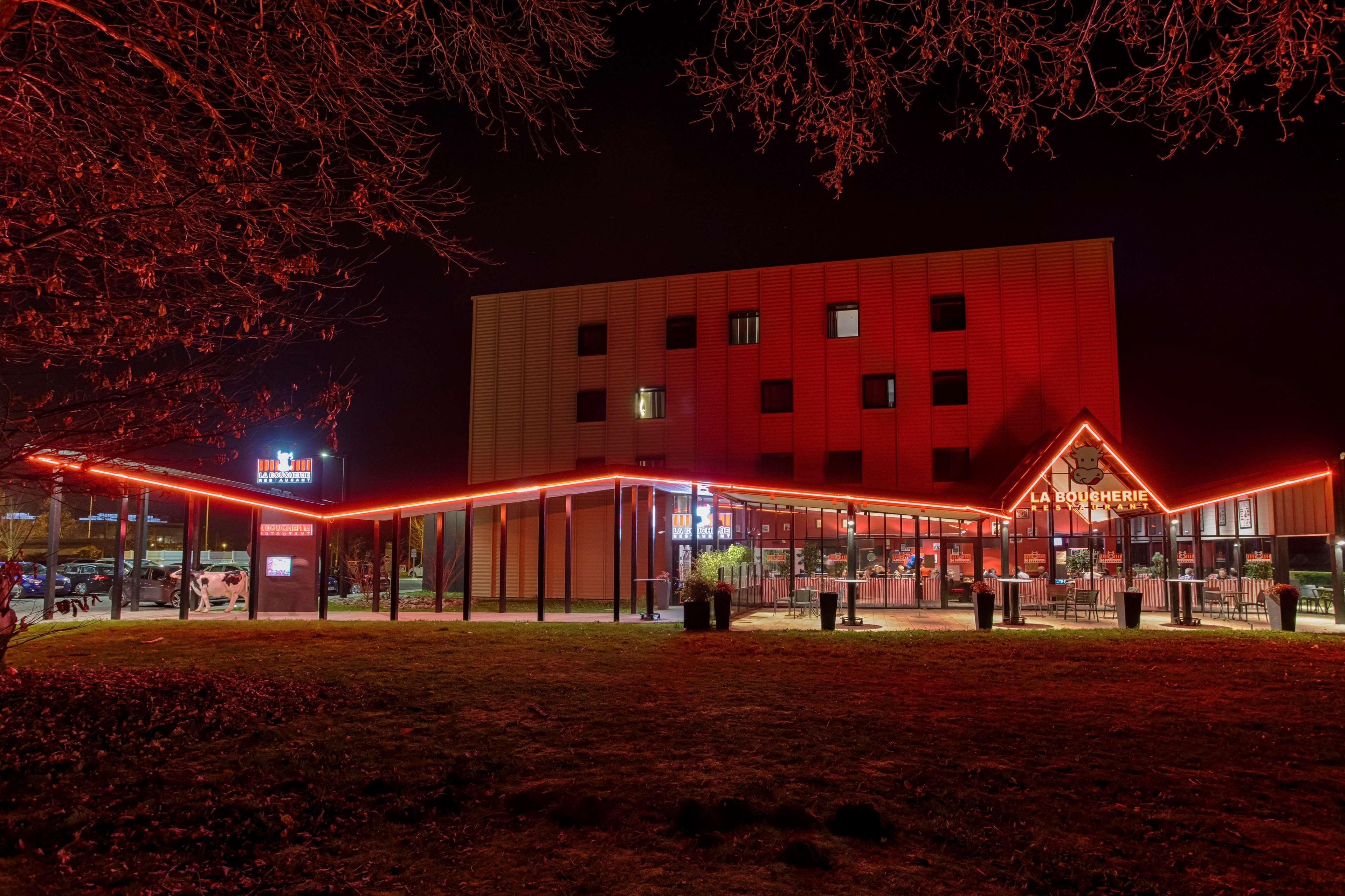 Kyriad Prestige Pau - Palais Des Sports Eksteriør bilde