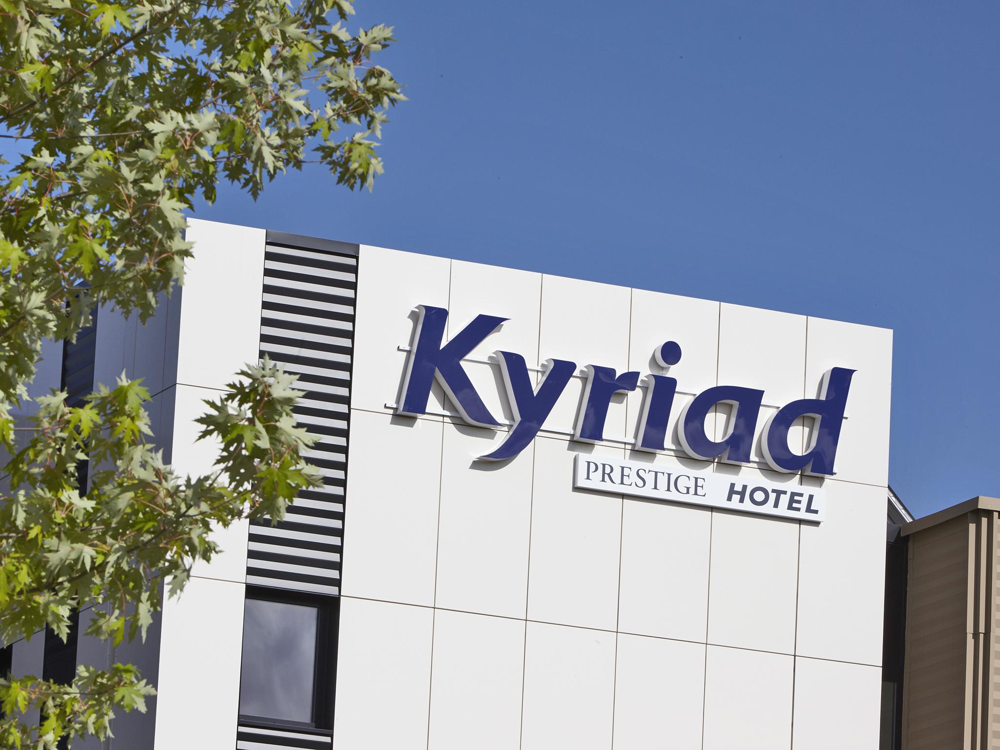 Kyriad Prestige Pau - Palais Des Sports Eksteriør bilde