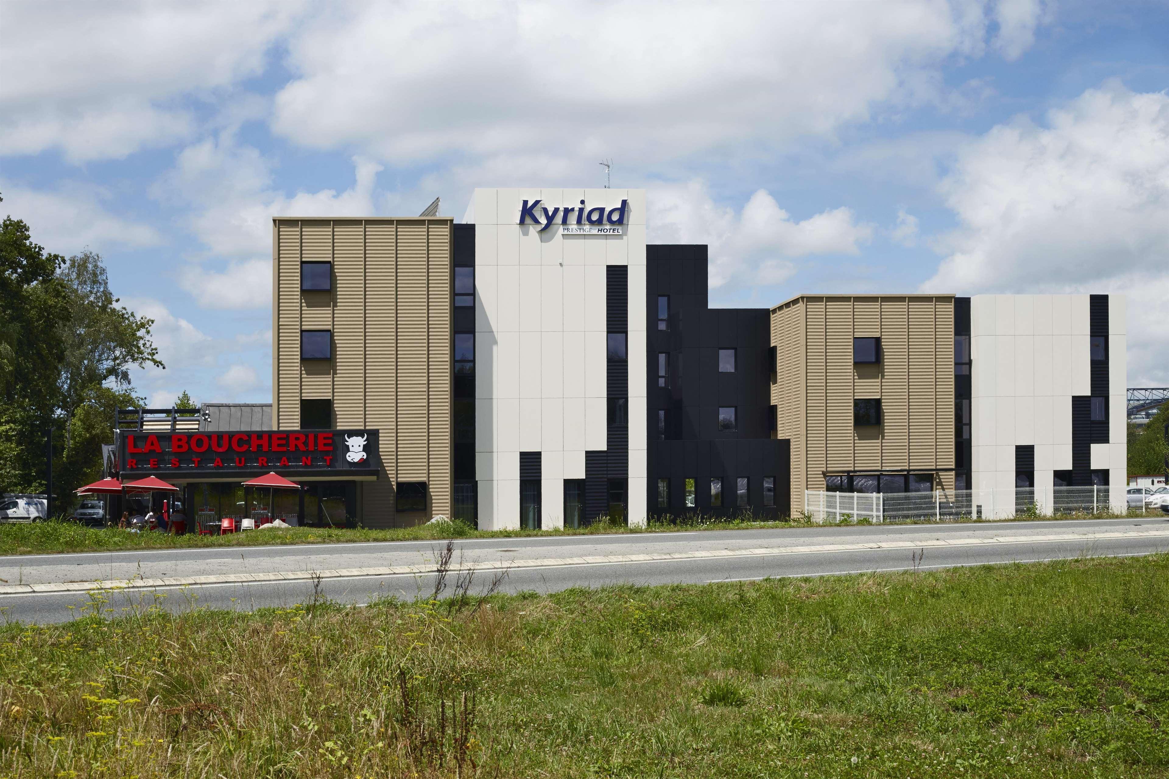Kyriad Prestige Pau - Palais Des Sports Eksteriør bilde
